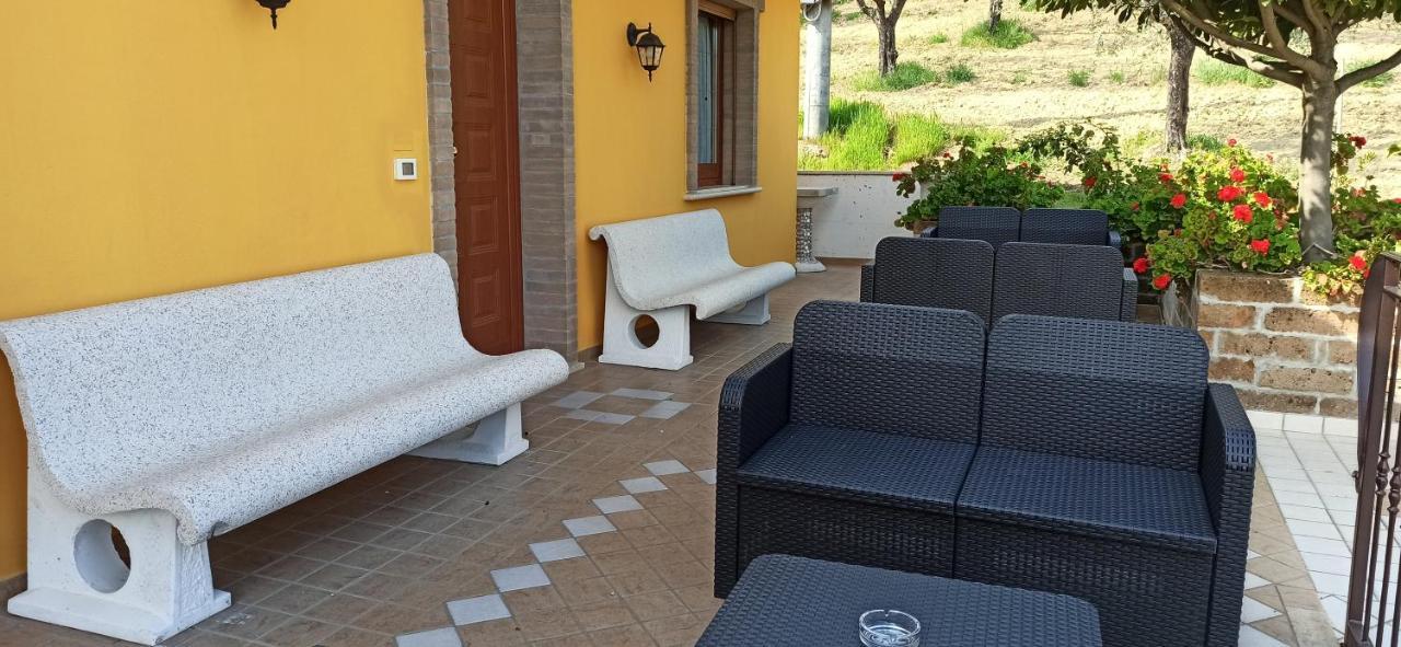 Chalet Negli Ulivi Silvi Paese Exterior foto